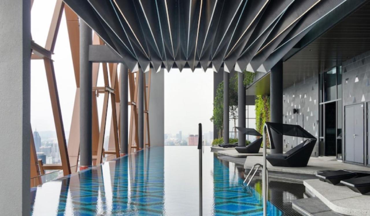 Scarletz Suites Klcc Twin Tower By Purple Orchid กัวลาลัมเปอร์ ภายนอก รูปภาพ
