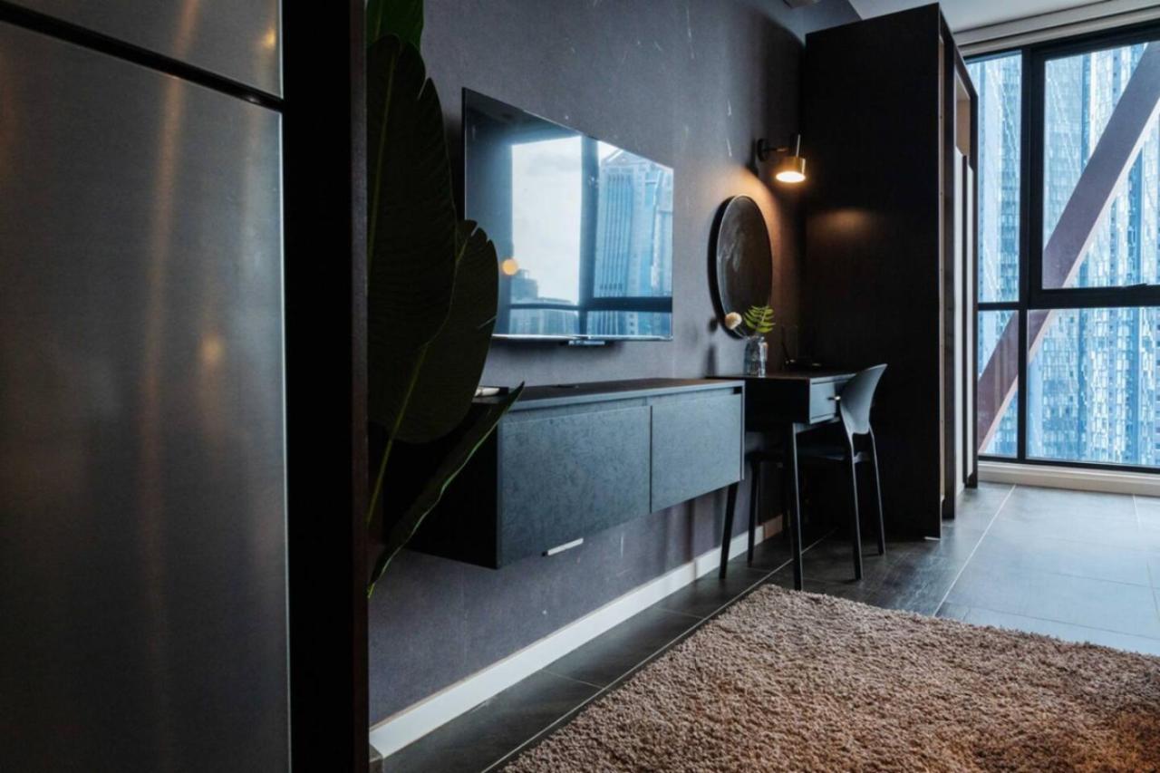Scarletz Suites Klcc Twin Tower By Purple Orchid กัวลาลัมเปอร์ ภายนอก รูปภาพ