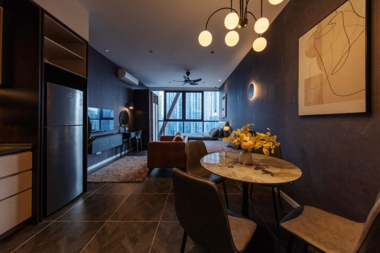Scarletz Suites Klcc Twin Tower By Purple Orchid กัวลาลัมเปอร์ ภายนอก รูปภาพ