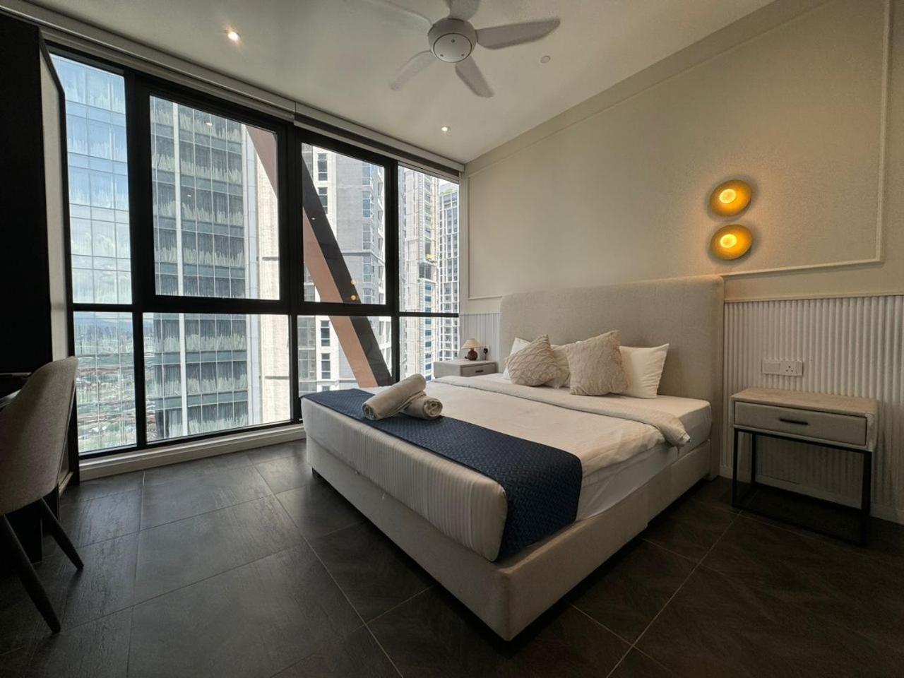 Scarletz Suites Klcc Twin Tower By Purple Orchid กัวลาลัมเปอร์ ภายนอก รูปภาพ