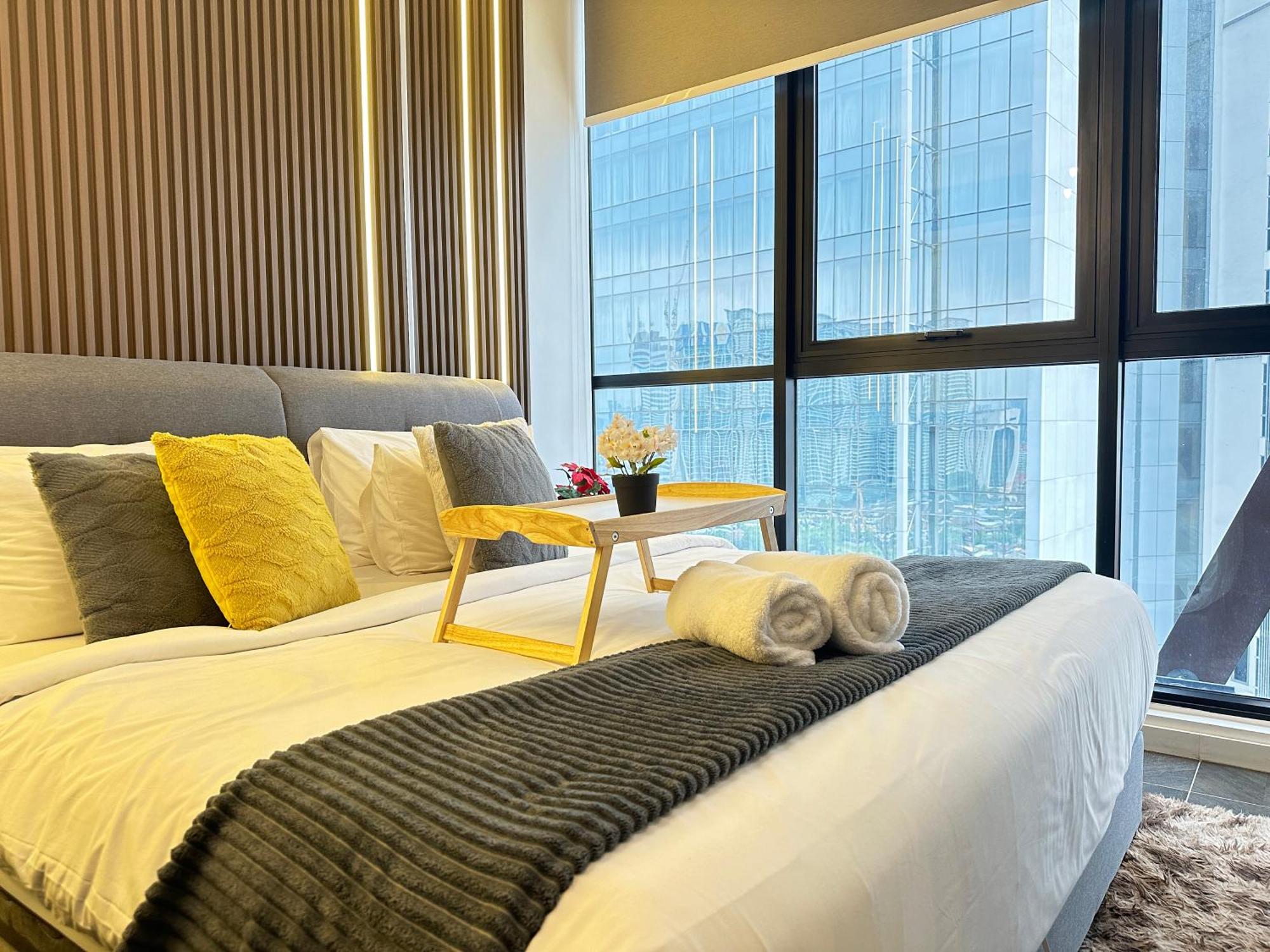 Scarletz Suites Klcc Twin Tower By Purple Orchid กัวลาลัมเปอร์ ภายนอก รูปภาพ