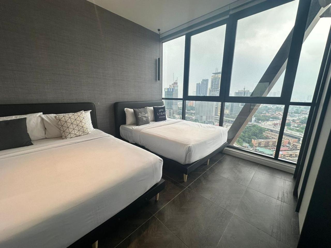 Scarletz Suites Klcc Twin Tower By Purple Orchid กัวลาลัมเปอร์ ภายนอก รูปภาพ